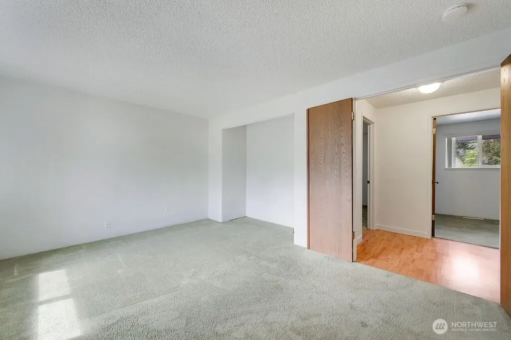 4298 SE Basswood Port Orchard WA 98366