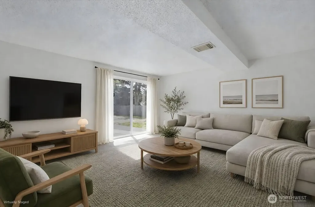 4298 SE Basswood Port Orchard WA 98366