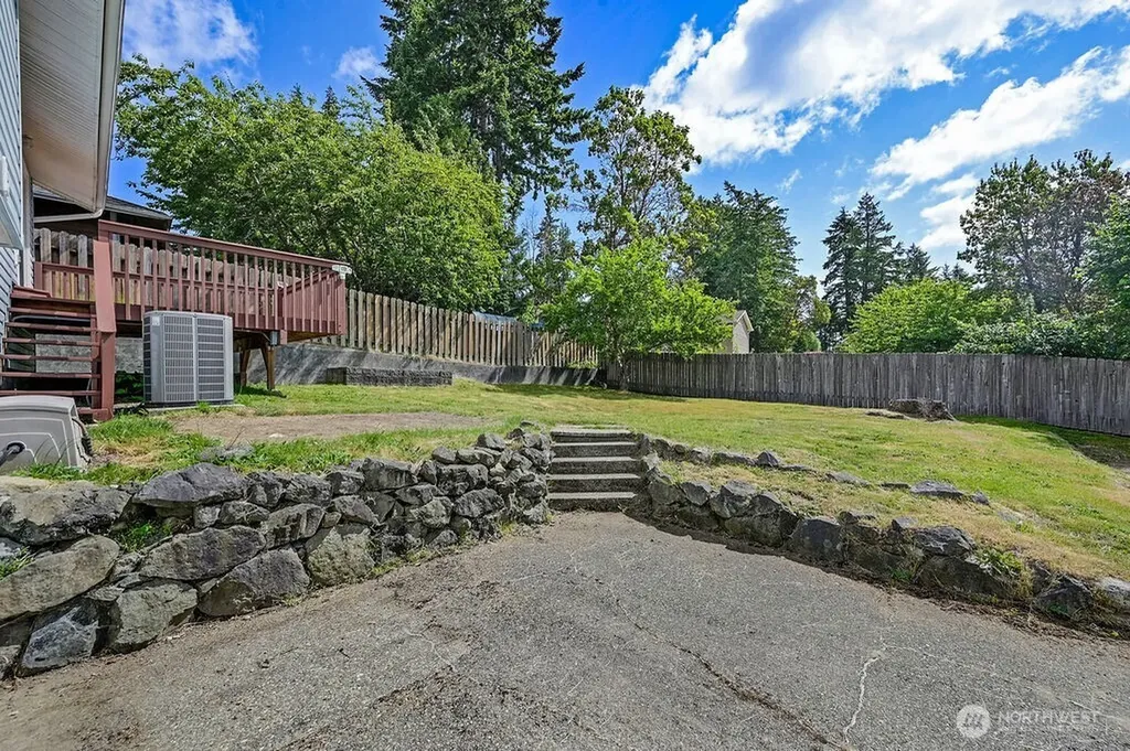 4298 SE Basswood Port Orchard WA 98366