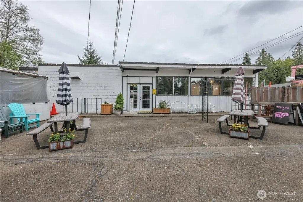 23611 NE State Route 3 Belfair WA 98528