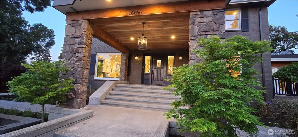 16066 Inglewood Road NE Kenmore WA 98028
