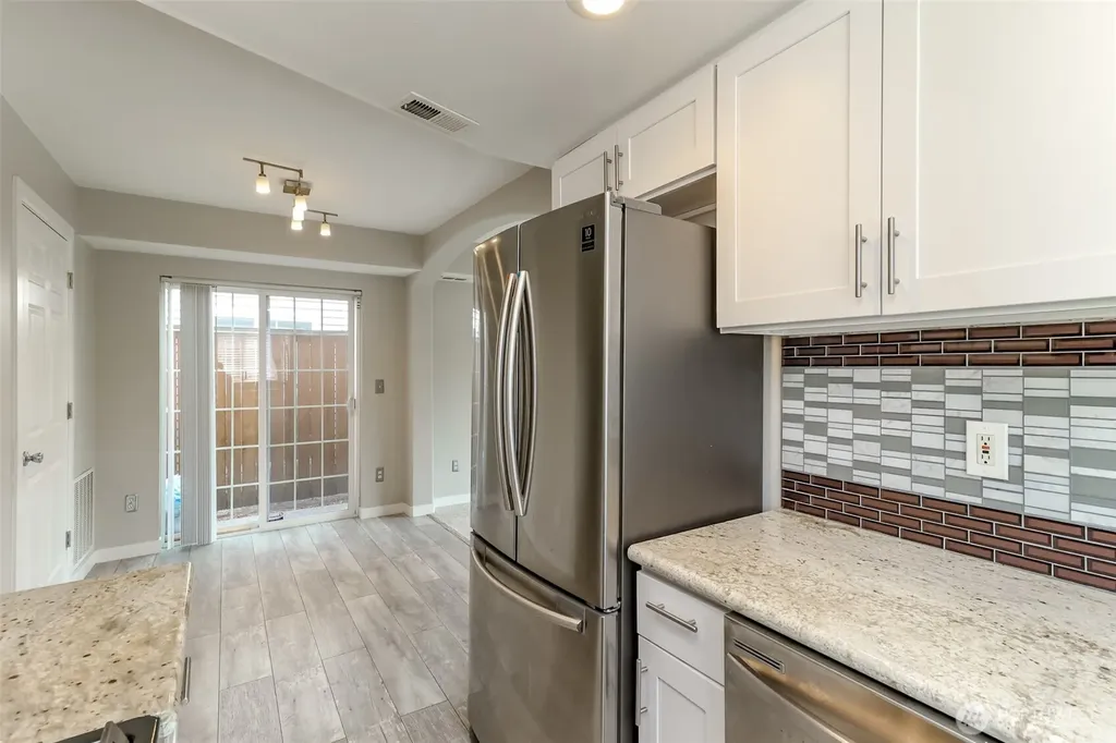 10426 17th Avenue SW Seattle WA 98146