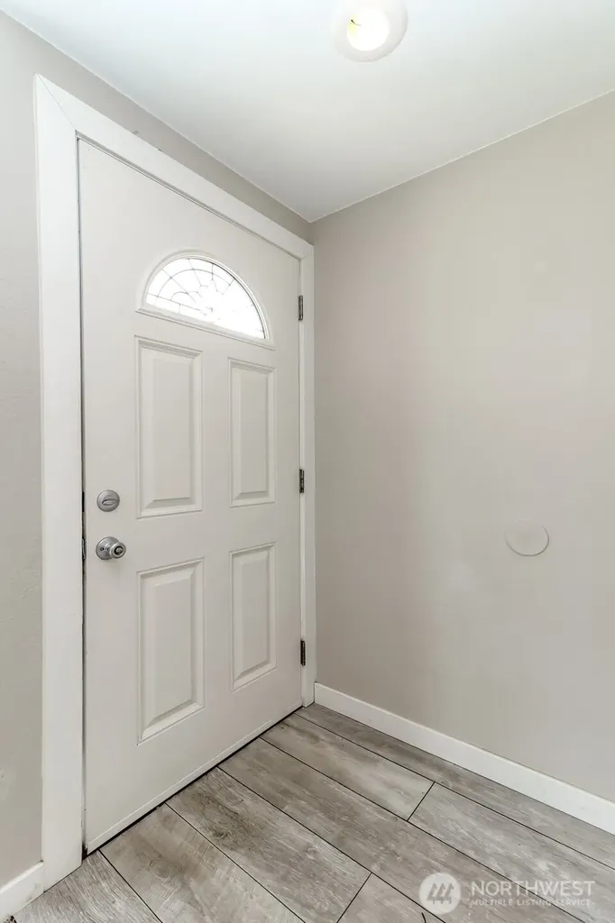 10426 17th Avenue SW Seattle WA 98146