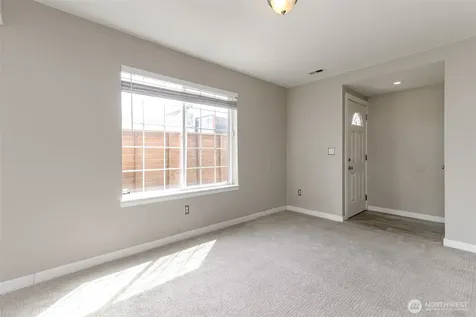 10426 17th Avenue SW Seattle WA 98146