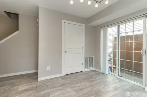 10426 17th Avenue SW Seattle WA 98146