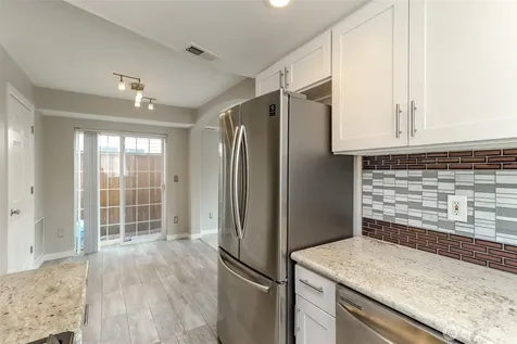 10426 17th Avenue SW Seattle WA 98146