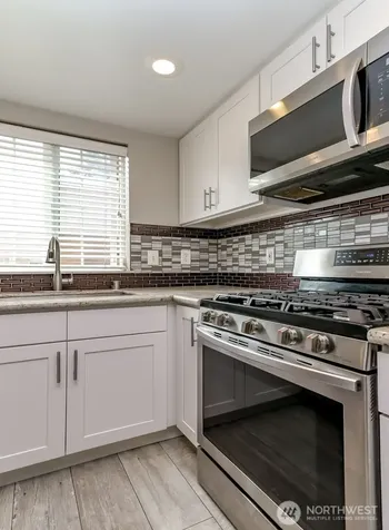 10426 17th Avenue SW Seattle WA 98146