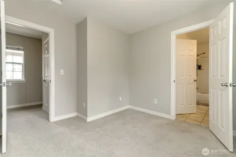 10426 17th Avenue SW Seattle WA 98146