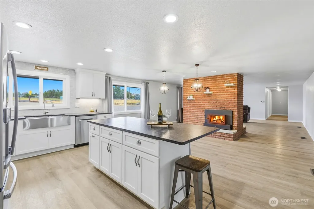 52005 N Whan Road Benton City WA 99320