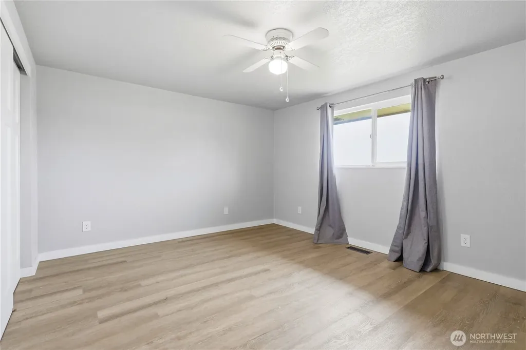 52005 N Whan Road Benton City WA 99320