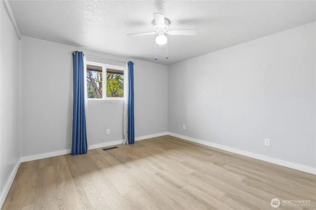 52005 N Whan Road Benton City WA 99320