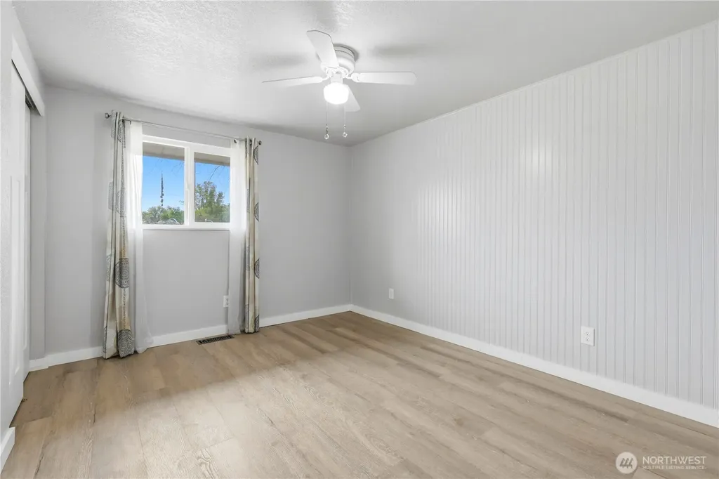 52005 N Whan Road Benton City WA 99320