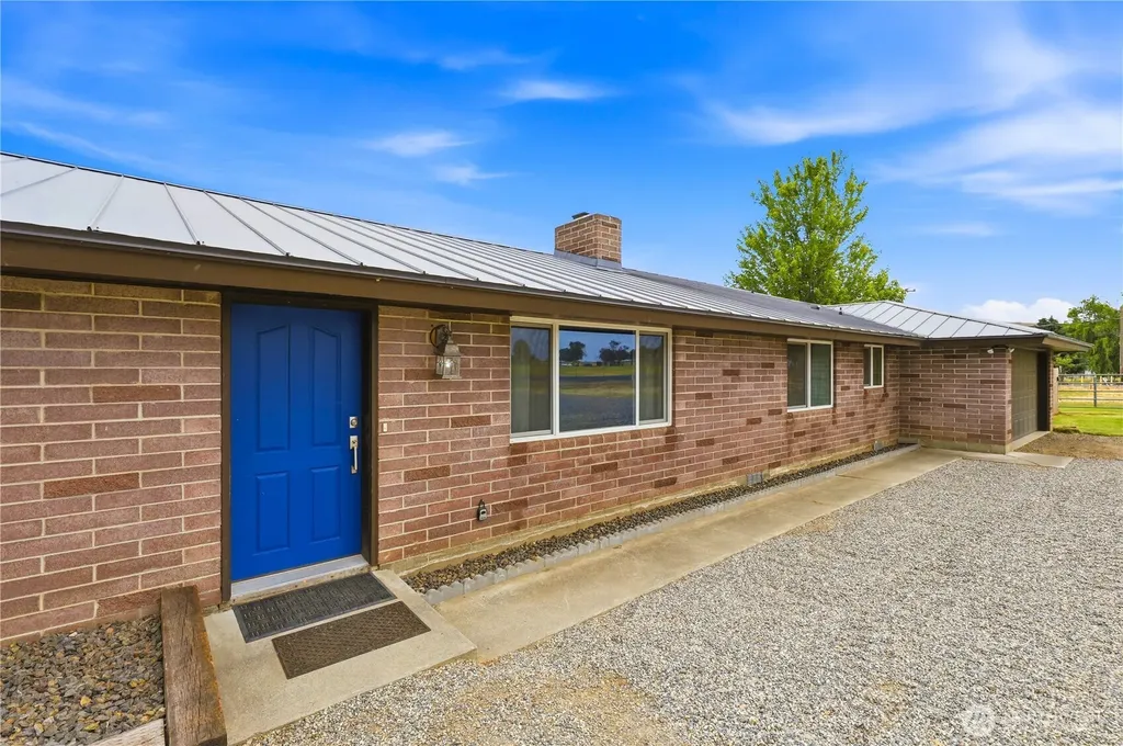 52005 N Whan Road Benton City WA 99320