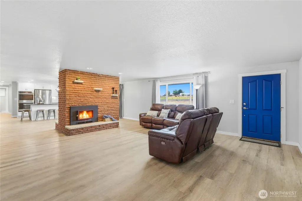 52005 N Whan Road Benton City WA 99320