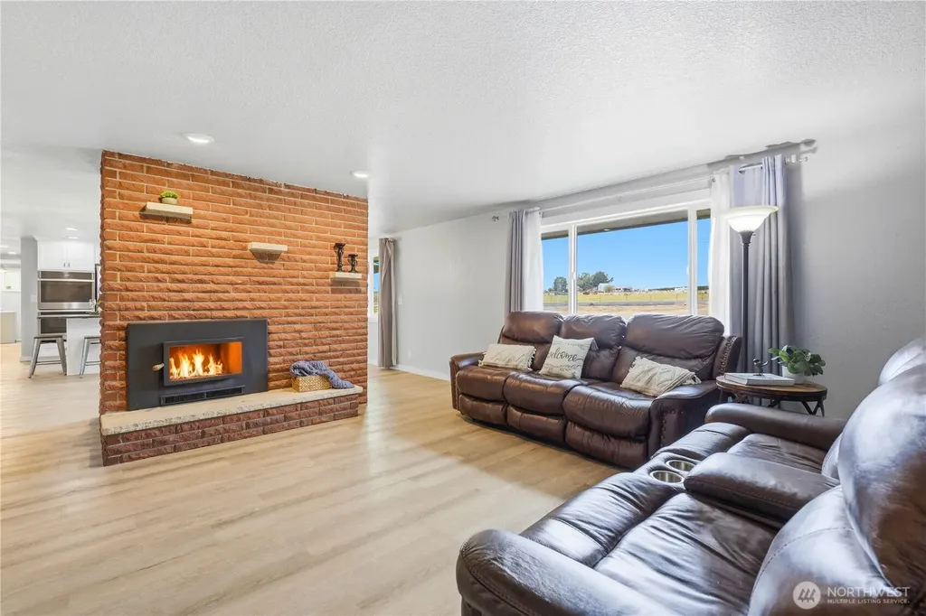 52005 N Whan Road Benton City WA 99320