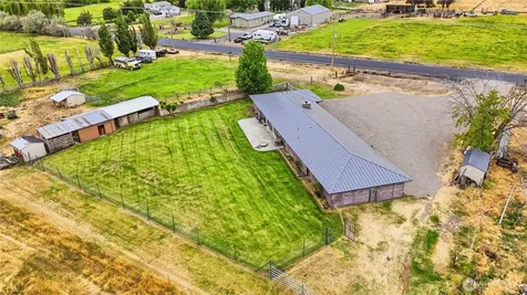 52005 N Whan Road Benton City WA 99320