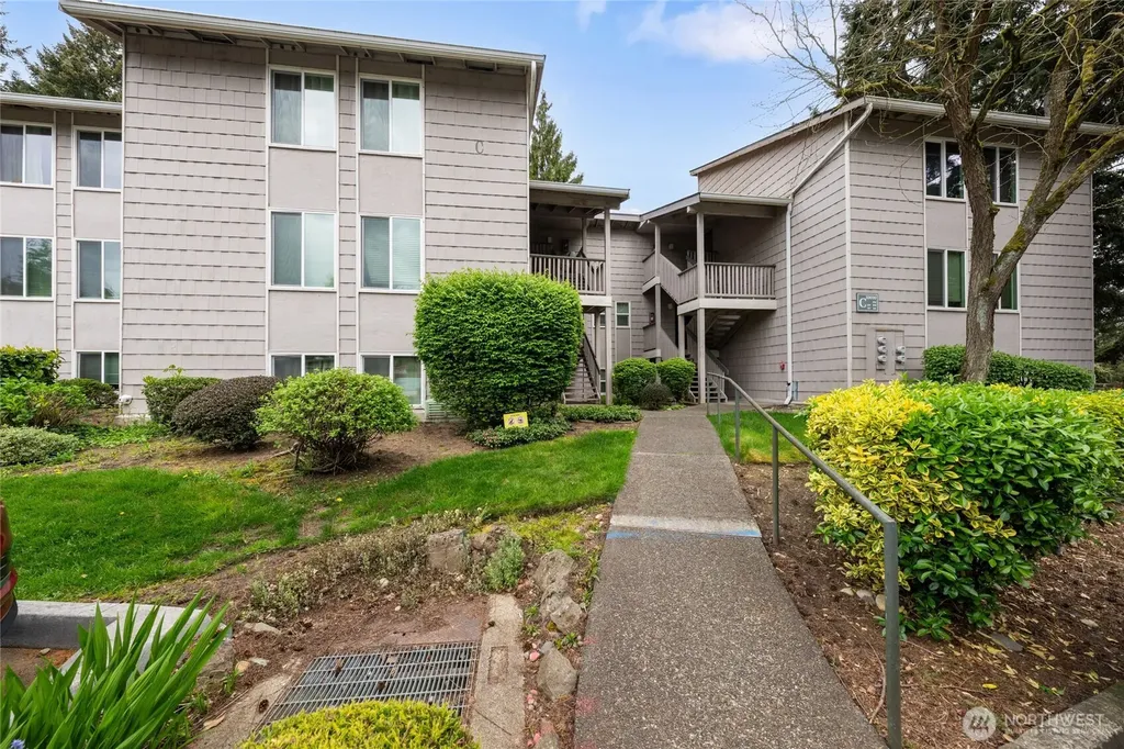 33030 17th Place S Federal Way WA 98003