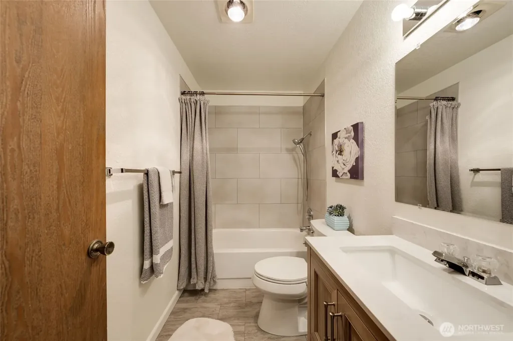 33030 17th Place S Federal Way WA 98003