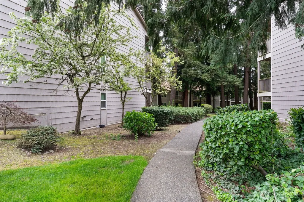 33030 17th Place S Federal Way WA 98003
