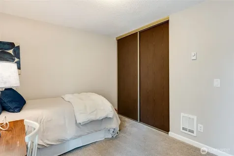 33030 17th Place S Federal Way WA 98003