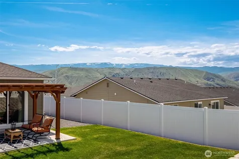 2355 3rd St SE East Wenatchee WA 98802