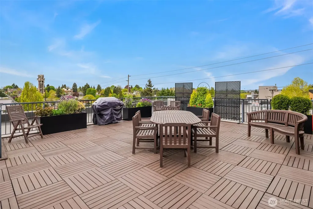 1417 Queen Anne Avenue N Seattle WA 98109