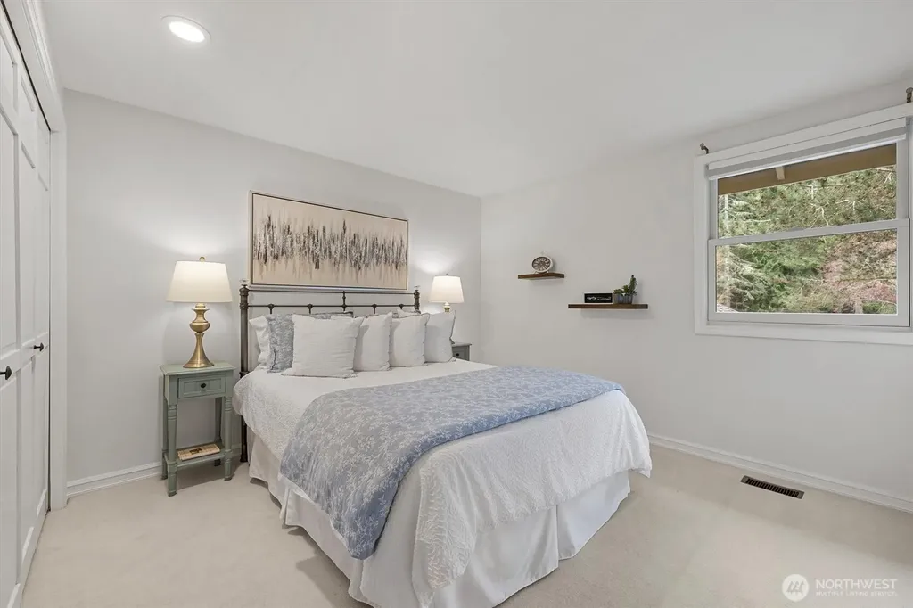 2524 225th Place NE Sammamish WA 98074