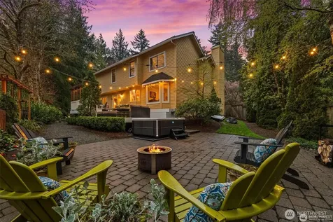 2524 225th Place NE Sammamish WA 98074