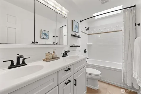 2524 225th Place NE Sammamish WA 98074