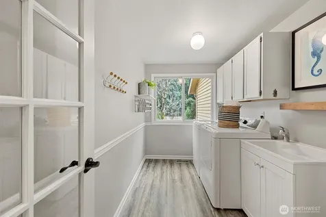 2524 225th Place NE Sammamish WA 98074