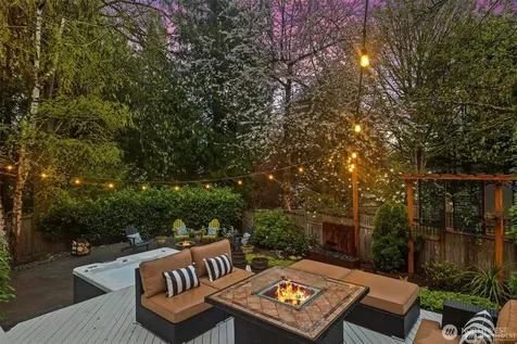 2524 225th Place NE Sammamish WA 98074