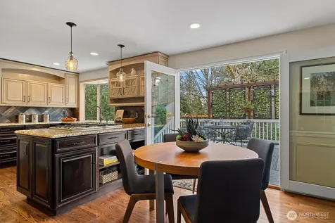 2524 225th Place NE Sammamish WA 98074