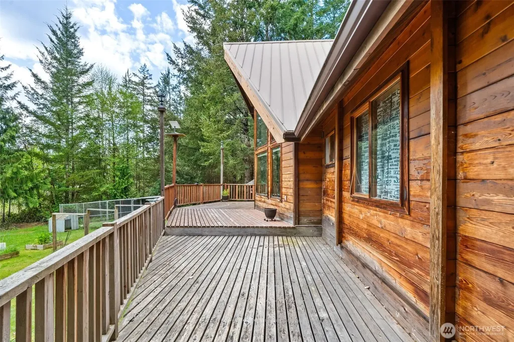 12800 Bear Track Lane Port Orchard WA 98367