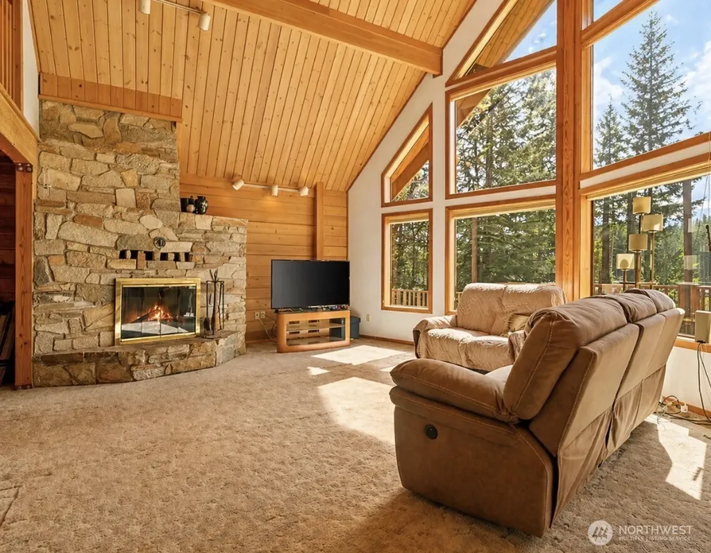 12800 Bear Track Lane Port Orchard WA 98367