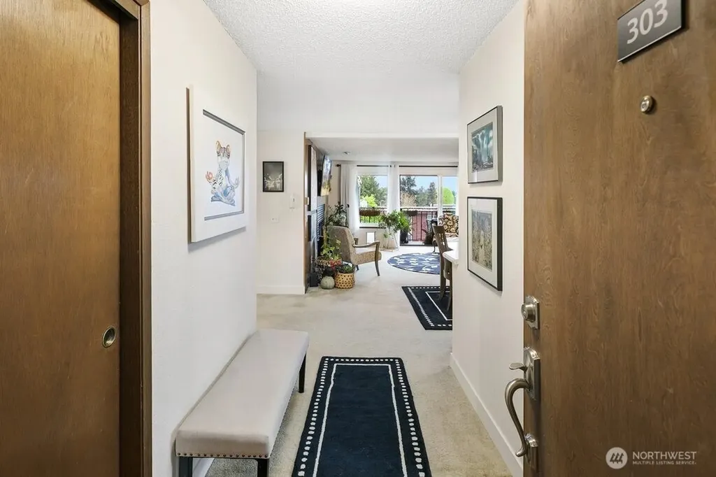 9710 Greenwood Avenue N Seattle WA 98103