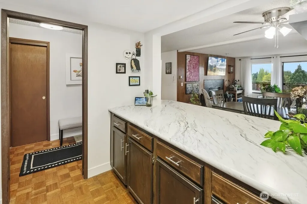 9710 Greenwood Avenue N Seattle WA 98103