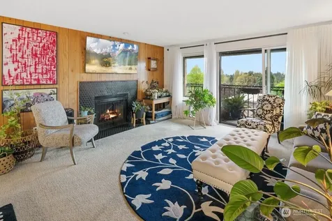 9710 Greenwood Avenue N Seattle WA 98103