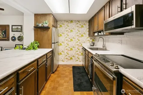 9710 Greenwood Avenue N Seattle WA 98103