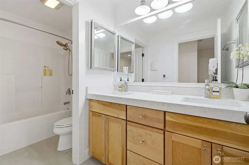 252 NW Sigurd Hanson Road Poulsbo WA 98370