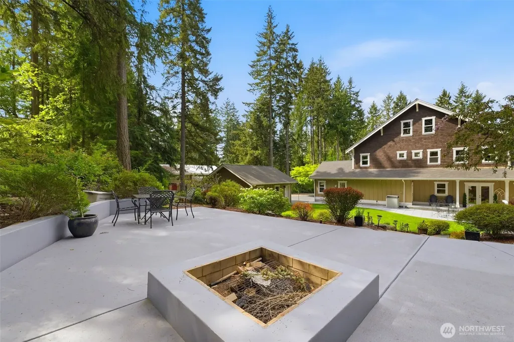252 NW Sigurd Hanson Road Poulsbo WA 98370