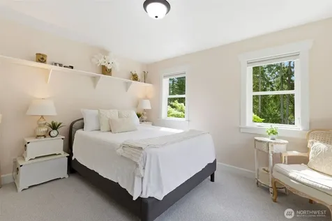 252 NW Sigurd Hanson Road Poulsbo WA 98370