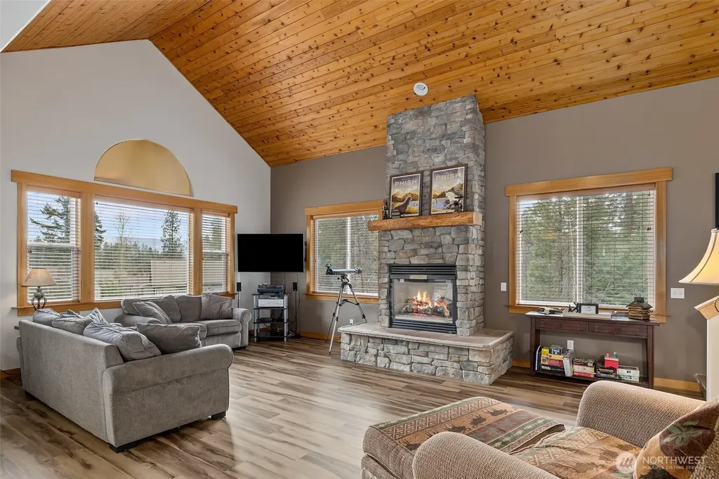 270 Tiger Lily Lane Ronald WA 98940