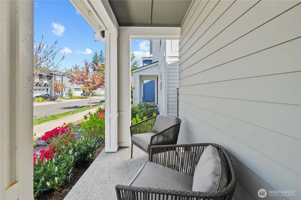 33136 Holly Avenue SE Black Diamond WA 98010