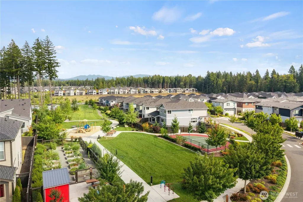 33136 Holly Avenue SE Black Diamond WA 98010