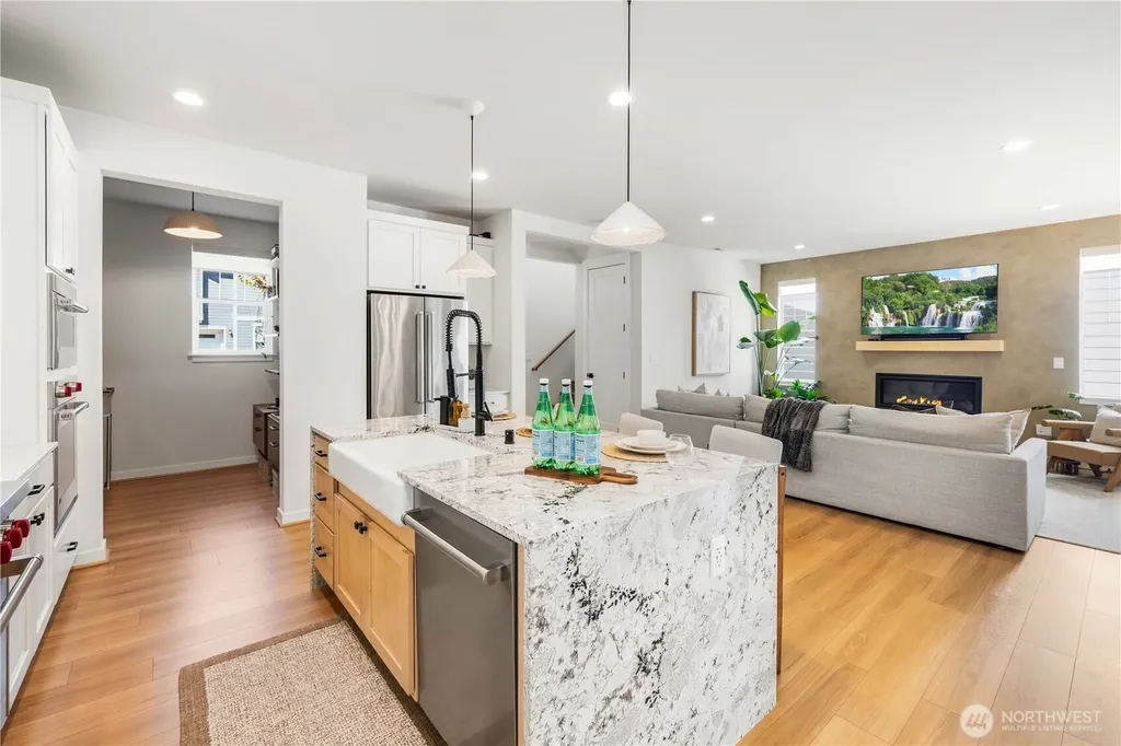 33136 Holly Avenue SE Black Diamond WA 98010