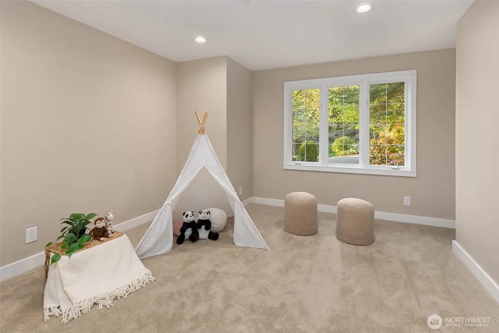 19221 SE 25th Street Sammamish WA 98075