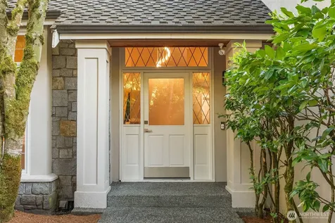 19221 SE 25th Street Sammamish WA 98075