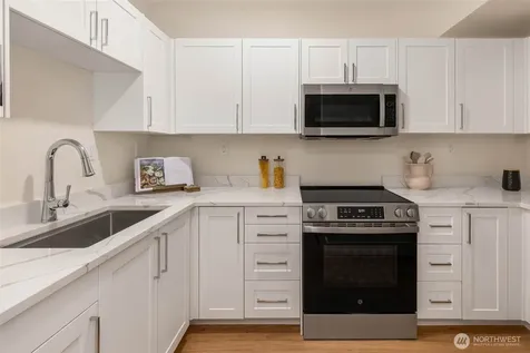 19221 SE 25th Street Sammamish WA 98075