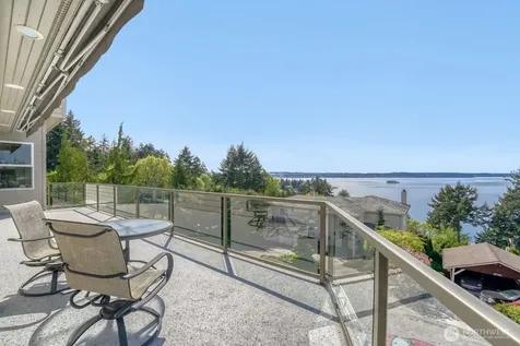 5711 Upland Terrace NE Tacoma WA 98422