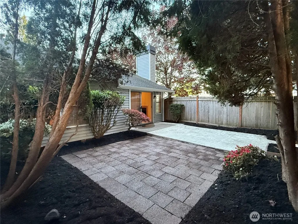 23960 58th Court Kent WA 99032